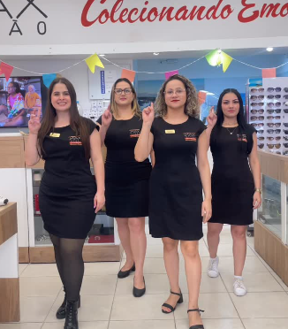 Equipe da Max Visão Óticas do Brasil